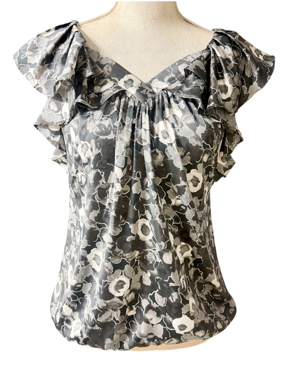 LOFT XS Gray Floral Ruffle Sleeve Blouse Elastic Hem Top